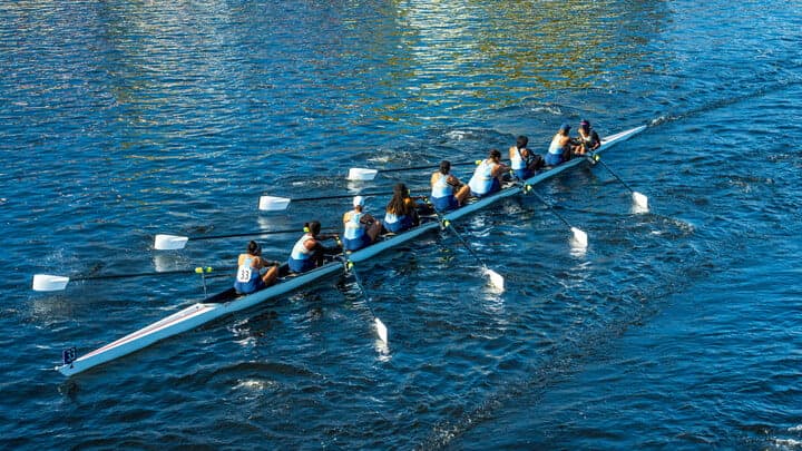 boat of eight on water